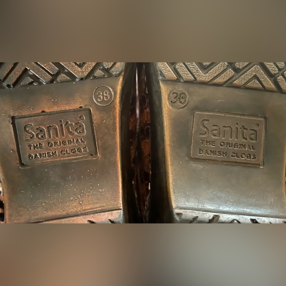 SANITA Clog - The original Dansko Clog! Crocodile Print - Brown - Picture 4 of 8